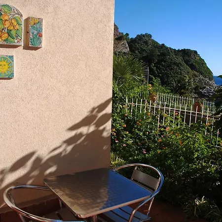 Isola Bella - Holidays * Taormina