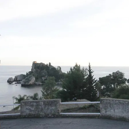 Isola Bella - Holidays Apartment *